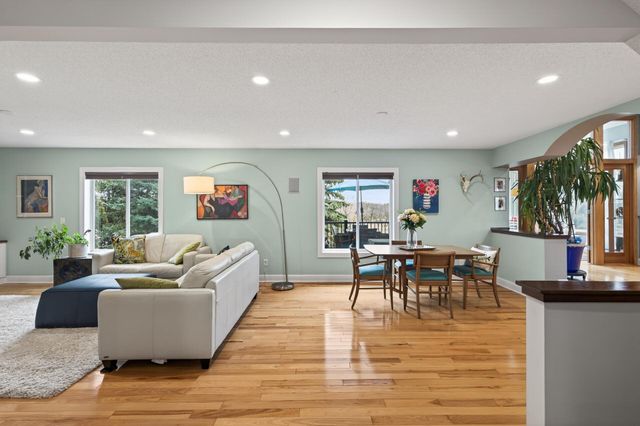 3308 Wild Horse Pass NW, Prior Lake, MN 55372