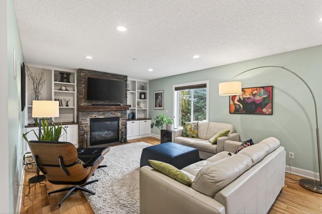 3308 Wild Horse Pass NW, Prior Lake, MN 55372