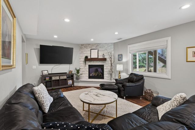 3308 Wild Horse Pass NW, Prior Lake, MN 55372