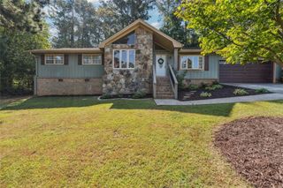 1952 Farmwood Drive, Lawrenceville, GA 30043