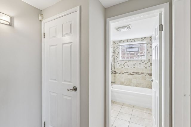 16080 Marion Drive, South Holland, IL 60473