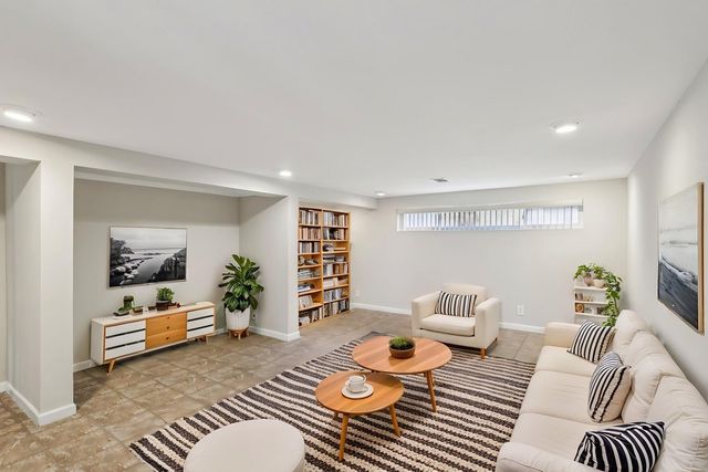 16080 Marion Drive, South Holland, IL 60473