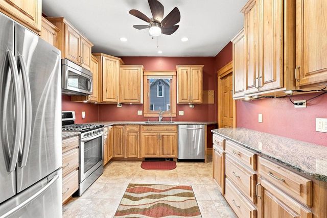 1903 Salisbury ROAD, West Bend, WI 53090
