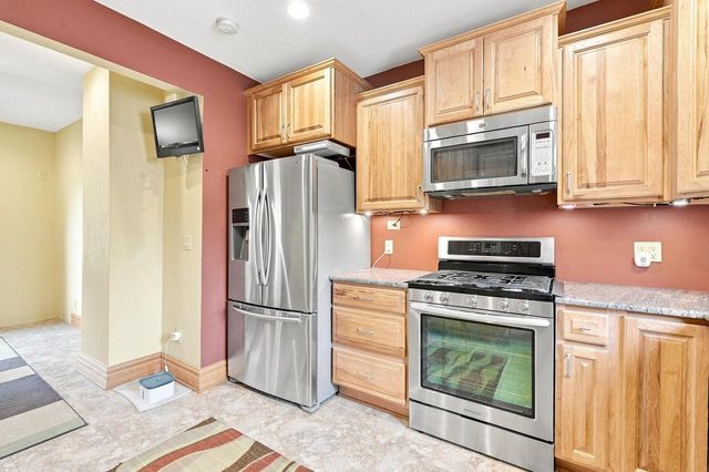 1903 Salisbury ROAD, West Bend, WI 53090