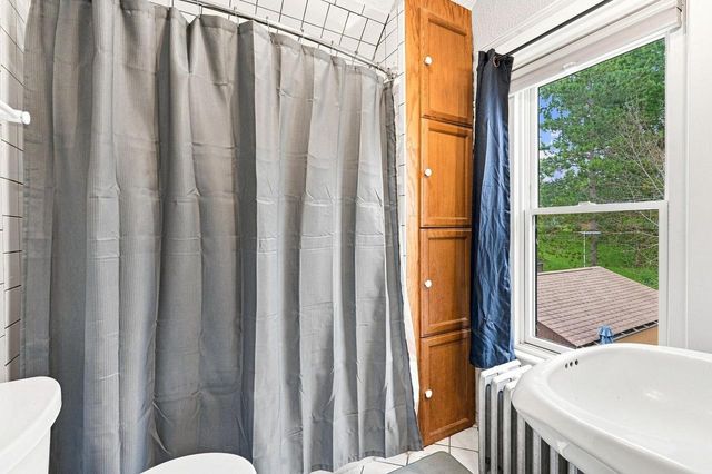 1903 Salisbury ROAD, West Bend, WI 53090