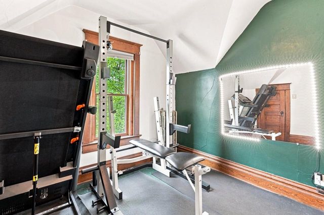 1903 Salisbury ROAD, West Bend, WI 53090
