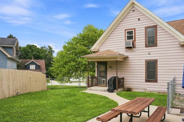 1903 Salisbury ROAD, West Bend, WI 53090