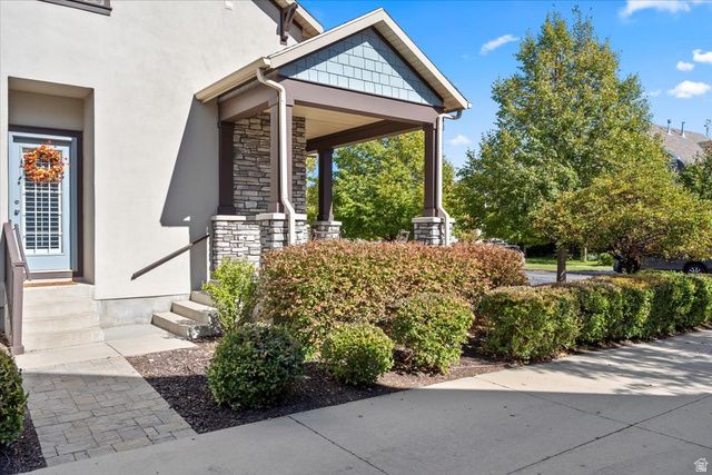 10984 S MANITOU WAY, South Jordan, UT 84009