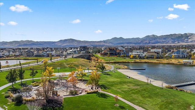10984 S MANITOU WAY, South Jordan, UT 84009