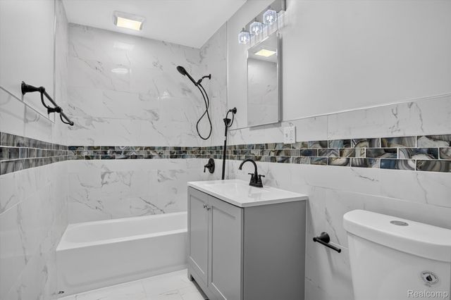 2029 Trowbridge, Hamtramck, MI 48212
