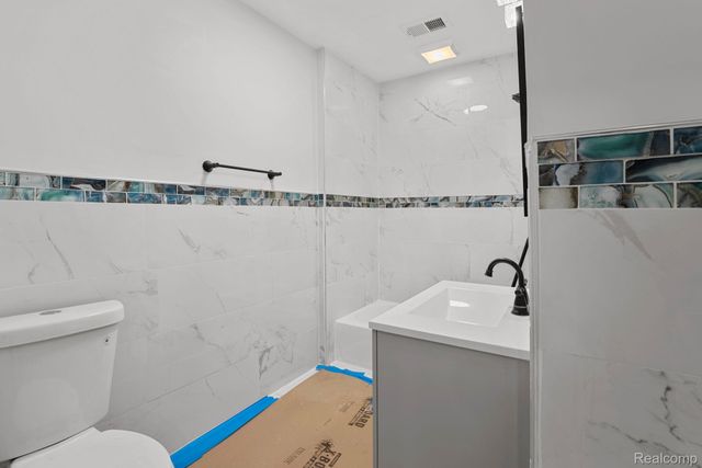 2029 Trowbridge, Hamtramck, MI 48212