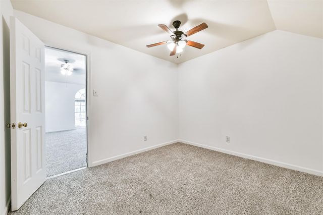 3304 Autumn Forest Drive, Pearland, TX 77584