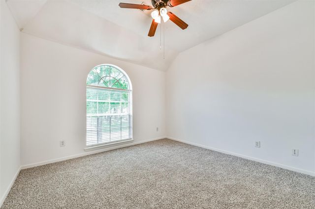 3304 Autumn Forest Drive, Pearland, TX 77584