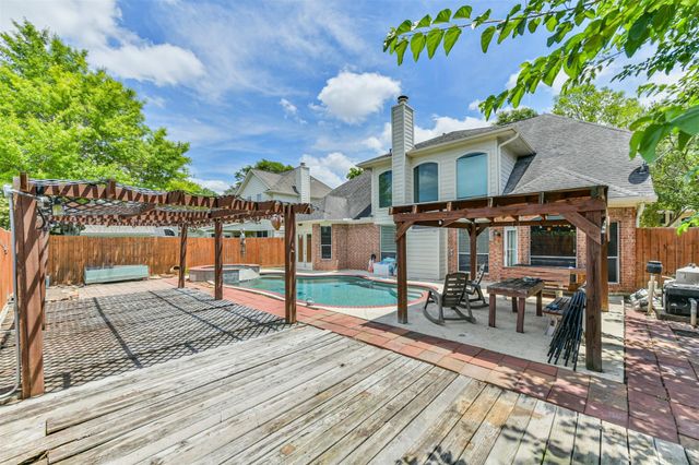 3304 Autumn Forest Drive, Pearland, TX 77584