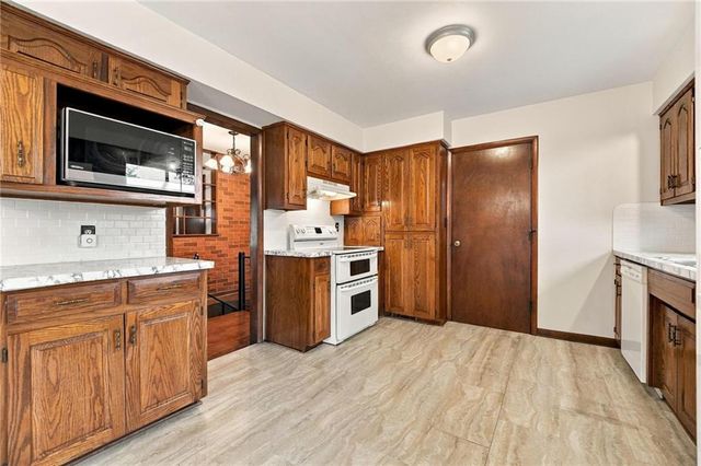4814 Arlington Avenue, Kansas City, MO 64133