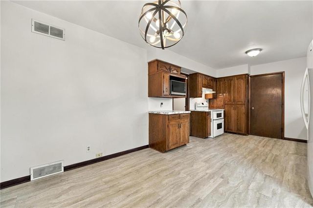 4814 Arlington Avenue, Kansas City, MO 64133