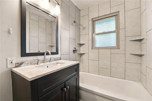 4814 Arlington Avenue, Kansas City, MO 64133