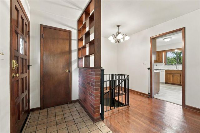 4814 Arlington Avenue, Kansas City, MO 64133