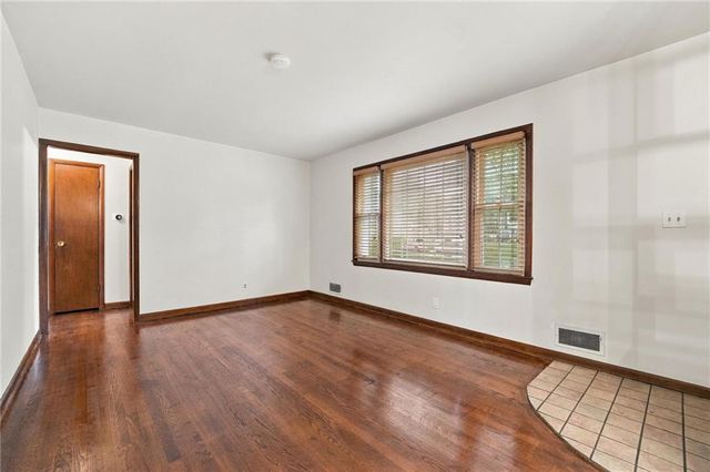 4814 Arlington Avenue, Kansas City, MO 64133