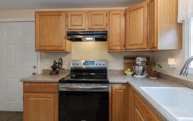 91 Katie Lane, Swanzey, NH 03446