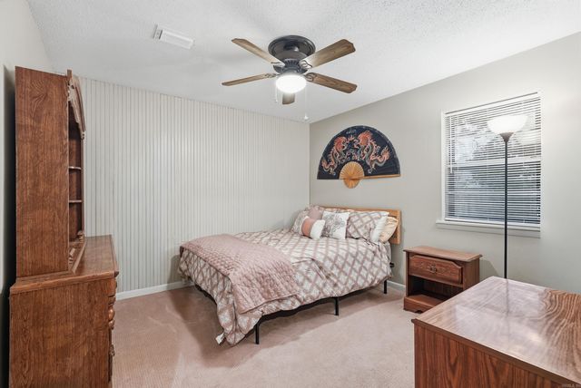 4 Spradlin Rd, Conway, AR 72032