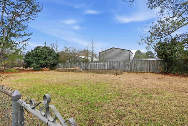 4 Spradlin Rd, Conway, AR 72032