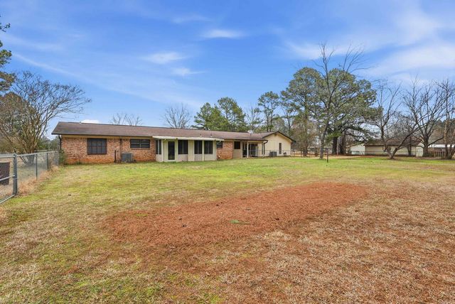 4 Spradlin Rd, Conway, AR 72032