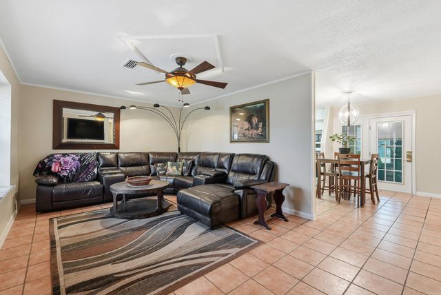 4 Spradlin Rd, Conway, AR 72032