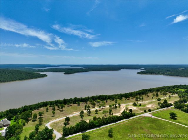 16 Kathy Lane, Eufaula, OK 74432