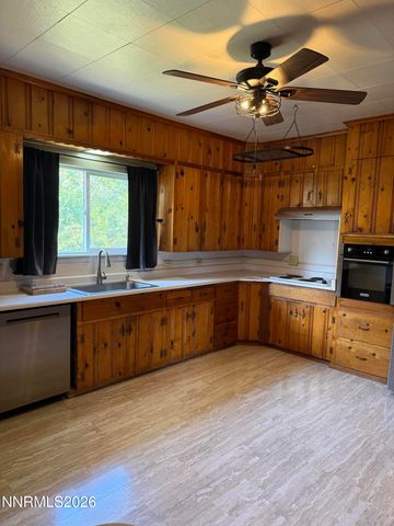 513 S Main Street, Yerington, NV 89447