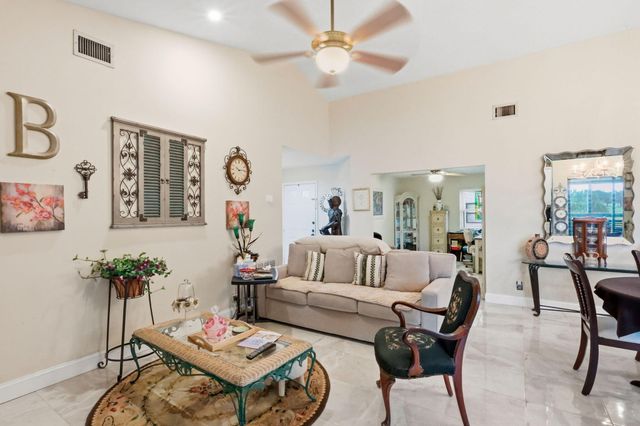 5853 Parkwalk Drive, Boynton Beach, FL 33472