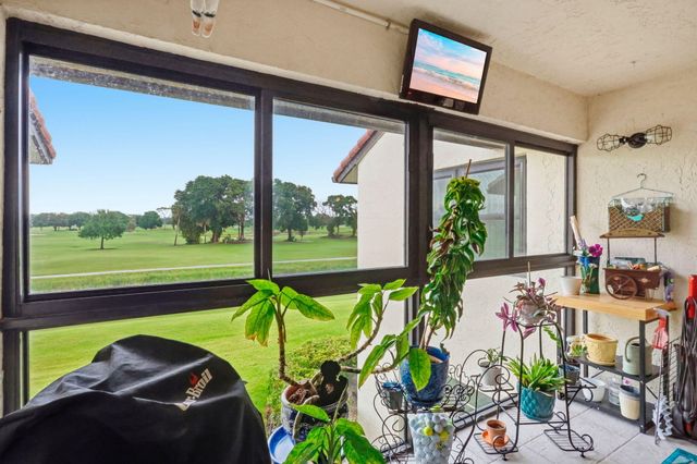 5853 Parkwalk Drive, Boynton Beach, FL 33472