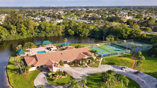 5853 Parkwalk Drive, Boynton Beach, FL 33472