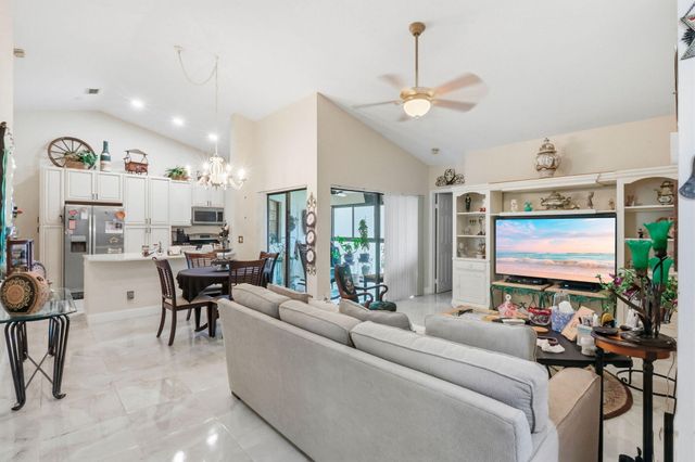 5853 Parkwalk Drive, Boynton Beach, FL 33472
