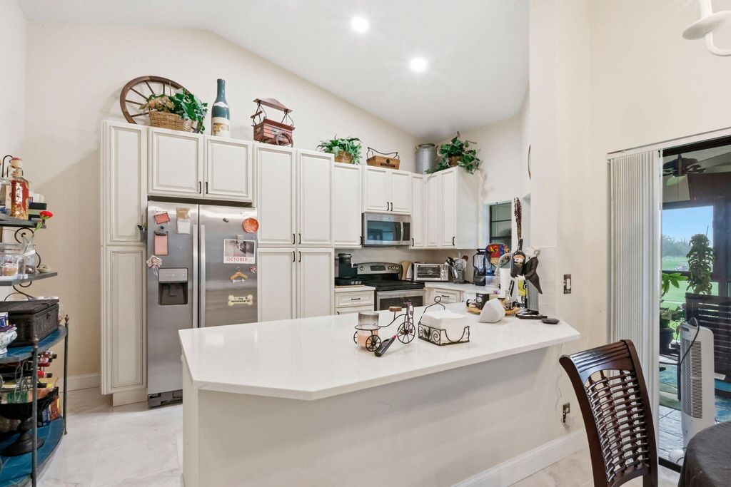 5853 Parkwalk Drive, Boynton Beach, FL 33472