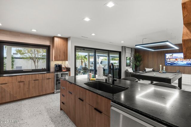 6429 E SHARON Drive, Scottsdale, AZ 85254