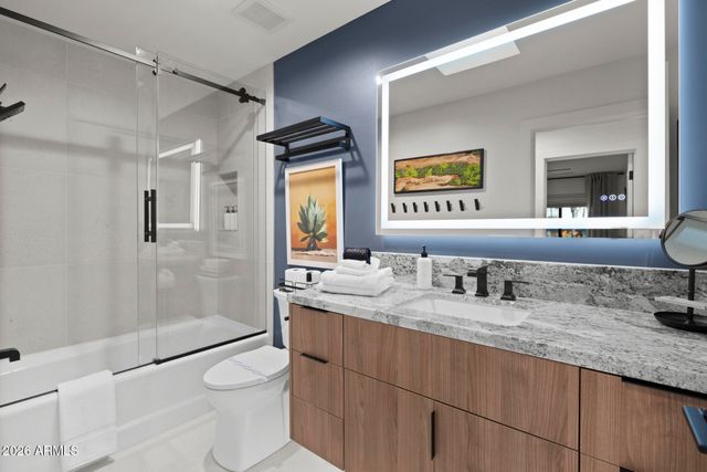 6429 E SHARON Drive, Scottsdale, AZ 85254
