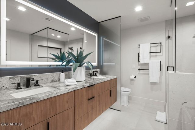 6429 E SHARON Drive, Scottsdale, AZ 85254