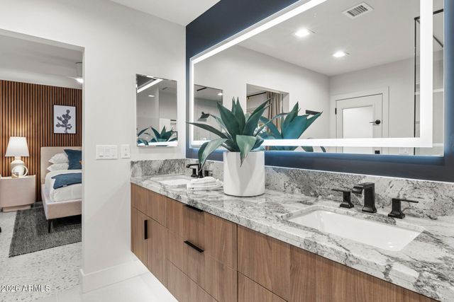 6429 E SHARON Drive, Scottsdale, AZ 85254