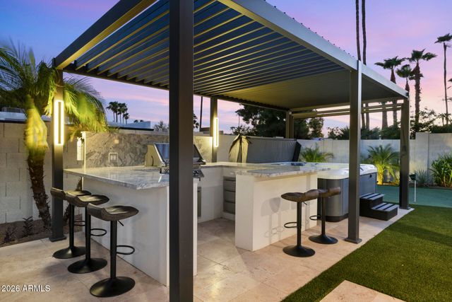 6429 E SHARON Drive, Scottsdale, AZ 85254