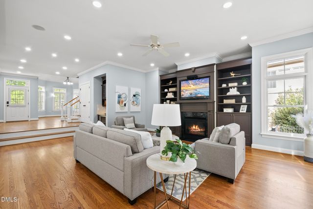 202 Maywood Way, Chapel Hill, NC 27516