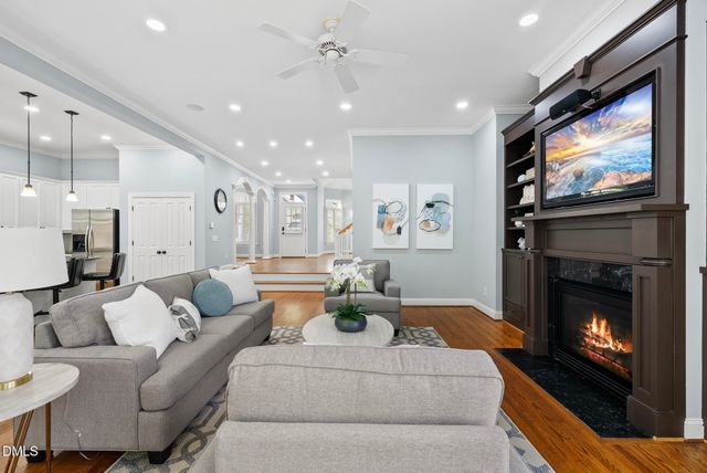 202 Maywood Way, Chapel Hill, NC 27516