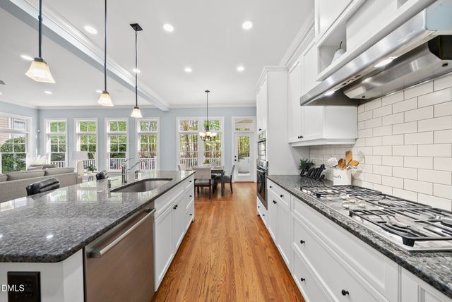 202 Maywood Way, Chapel Hill, NC 27516