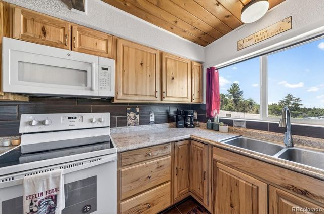 5279 Red Cloud Road, Colorado City, CO 81019