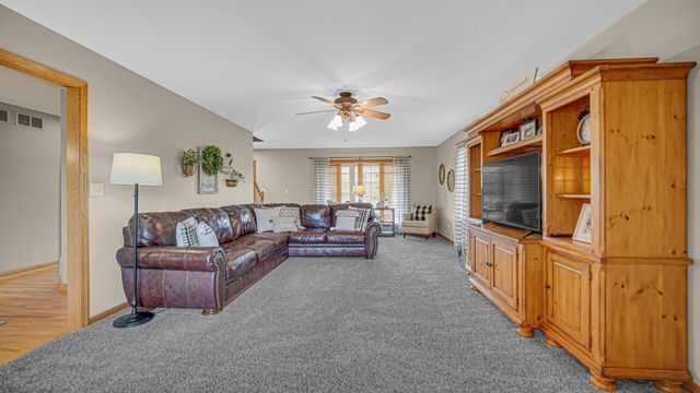 628 Fawn Circle, Lowell, IN 46356