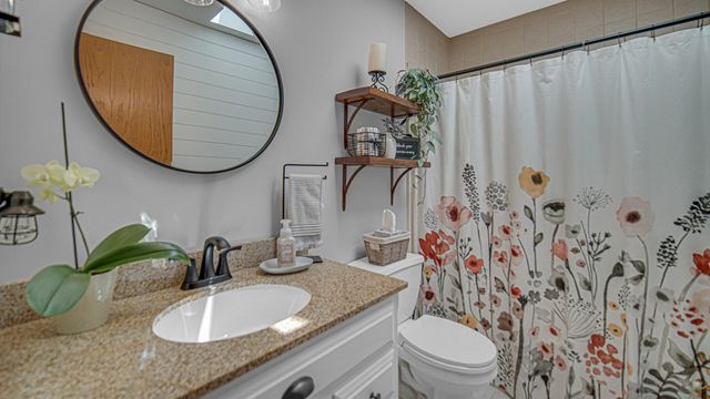 628 Fawn Circle, Lowell, IN 46356