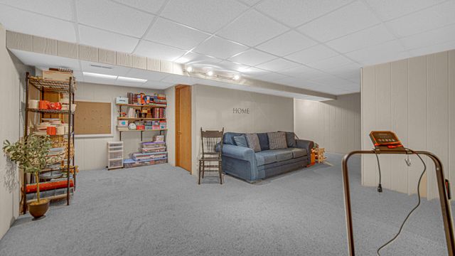 628 Fawn Circle, Lowell, IN 46356