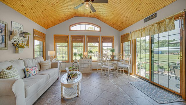 628 Fawn Circle, Lowell, IN 46356