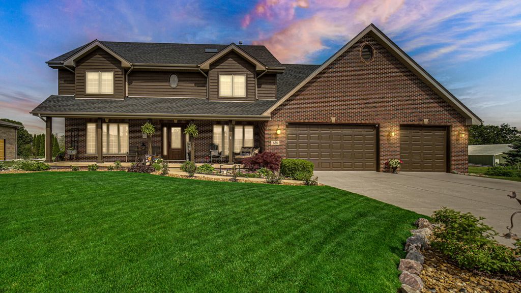 628 Fawn Circle, Lowell, IN 46356