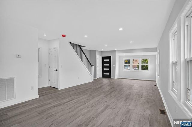 33 Race Street, Bloomfield, NJ 07003